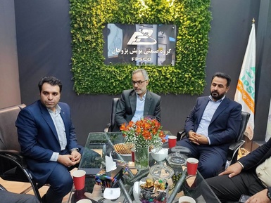 بازدید از غرفه شرکت پویش پژوهان