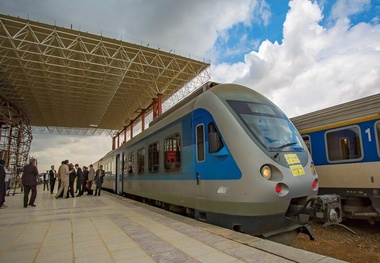 قیمت بلیت قطار برای این گروه گران شد
