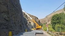 آغاز عملیات ارتقاء ایمنی و تثبیت ترانشه‌ های ریزشی در محور کرج - کندوان