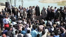 ​کنارتان هستیم و مشکلات را حل می‌کنیم