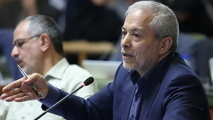 به مردم التماس می‌کنم در خانه‌ها بمانند