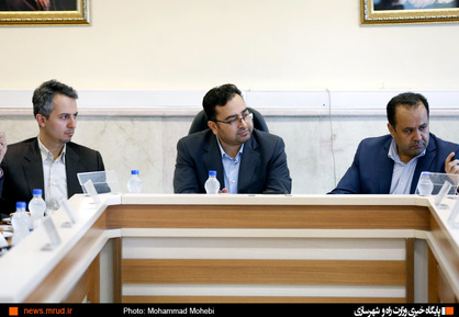 گزارش تصویری: برگزاری جلسه بررسی نحوه جانمایی ایستگاه راه‌آهن پرند با حضور مشاور وزیر راه و شهرسازی