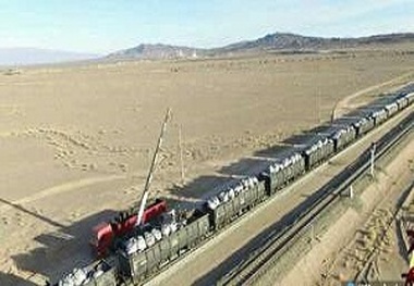 بارگیری دومین محموله صادراتی زغال سنگ طبس به مقصد چین
