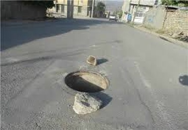 فیلم| سرقت اموال عمومی و خطرات جانی برای شهروندان