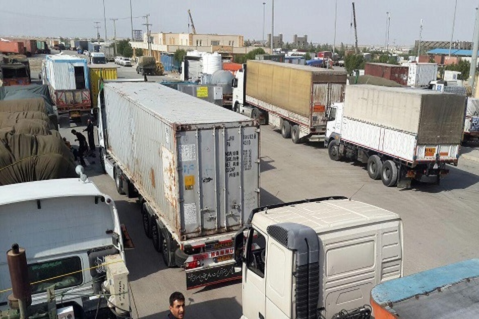 پیشنهادی قابل توجه برای حل مشکل کمبود بار رانندگان کامیون و توقف های طولانی مدت برای بارگیری کالا
