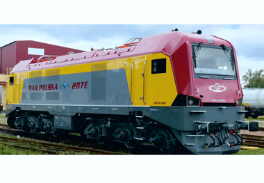 M62 diesel locomotive rebuilt as an electric