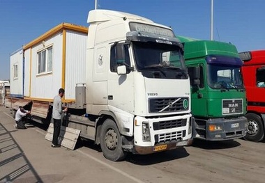 نظارت بر تردد ۱۳هزار و ۵۳ دستگاه ناوگان باری از پایانه مرزی دوغارون