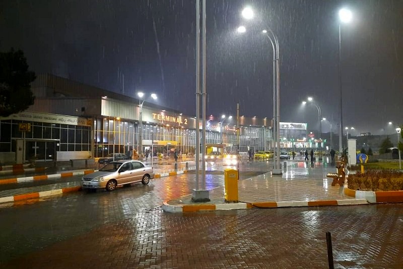 بارش برف و عملیات زمستانی در فرودگاه بین‌المللی مهرآباد تهران