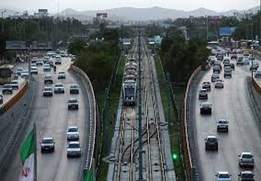 بازدید از المان‌های شهری مشهد با اتوبوس‌های گردشگری