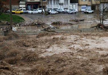  بیش از ۳۰ هزار در نفر در پل‌دختر کفش ندارند