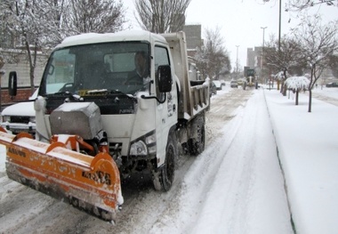 انجام ۲۹۰ عملیات برف‌روبی و نمک‌پاشی در استان سمنان