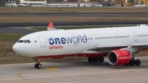 A۳۲۱ struck tail after pilot falsely perceived bounce