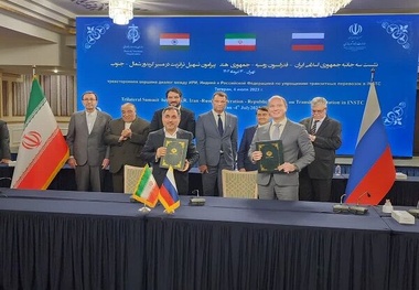 رونق و توسعه اقتصادی با ساخت  راه آهن رشت آستارا و کریدور شرق کشور