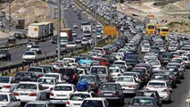 
ترافیک در آزادراه کرج-تهران سنگین است/ مه گرفتگی در استان اردبیل
