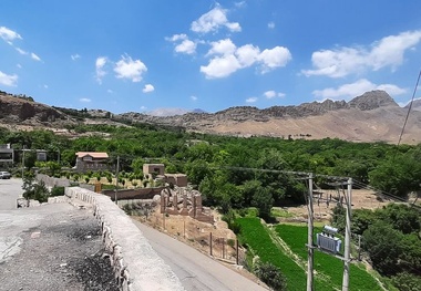 جاذبه های دیدنی نیاسر کاشان، کهن باغشهر ایران