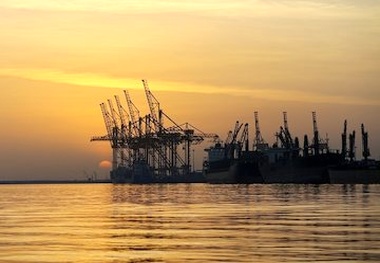 تعمیرات مادربردهای رادار ترما در بندر شهید رجایی 