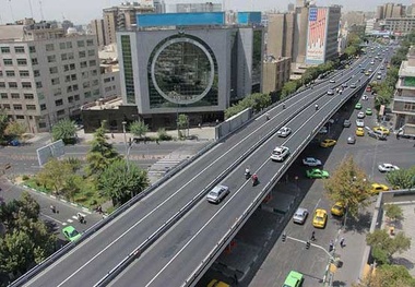 بازگشایی مسیر شرق به غرب پل کریم‌خان