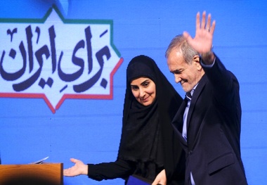 فیلم | رئیس جمهوری: خانم دکتر صادق مسئولیت حجیم ترین وزارتخانه دولت را بر عهده گرفته است