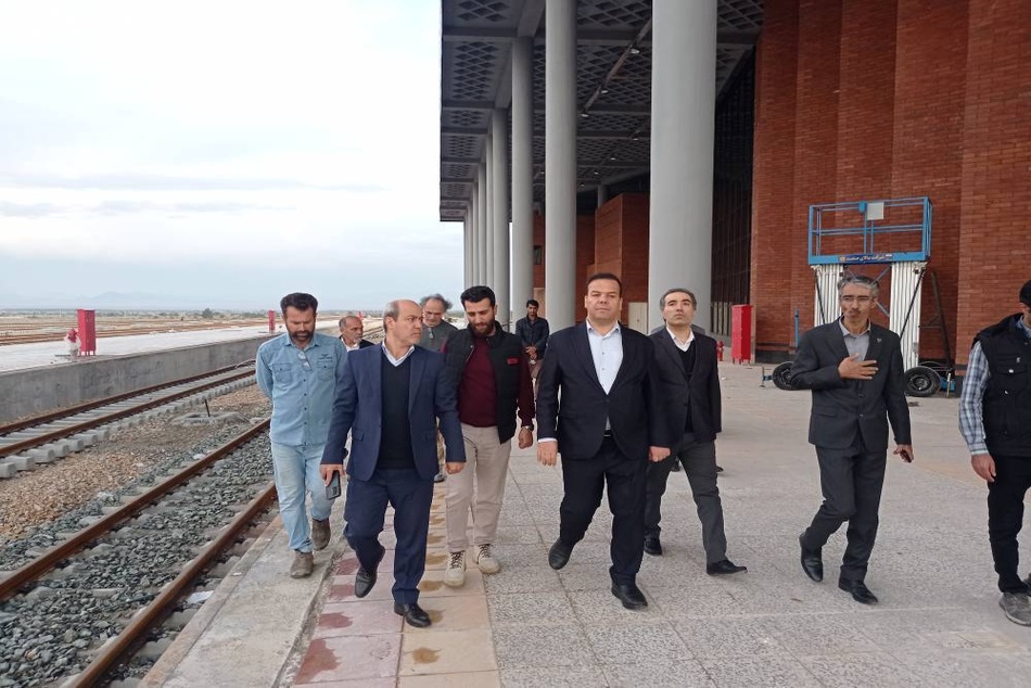 بازدید معاون مسافری راه آهن از جنوب شرق و تأکید بر آمادگی سفرهای نوروزی