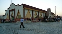 ◄ یک حس و حال خوب، از یک مجتمع بین راهی