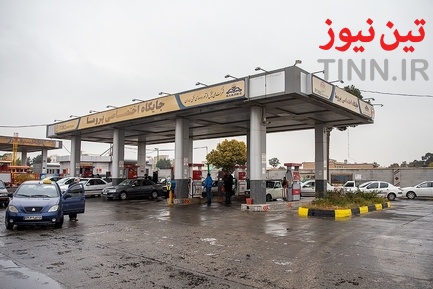 صف طولانی خودروها در «جایگاه‌های بنزین»