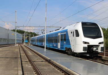 Stadler awarded Syntus EMU maintenance contract