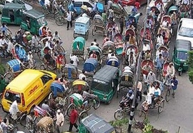 فیلم|  مهارت عجیب رانندگان در جاده های هند
