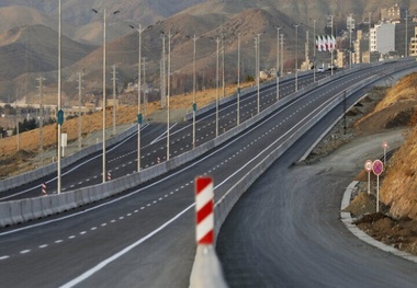 بیش از ۶۰۰ کیلومتر از راه های استان زنجان نیاز به ارتقا به راه اصلی و بزرگراهی