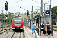 Electrification, batteries and hydrogen trains should replace DMUs, says study