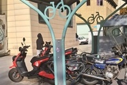  پارکینگ دوچرخه های همگانی یا توقفگاه موتورسیکلت ها؟/ چالش حمل و نقل پاک در شهر تهران