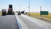 بهسازی و روکش آسفالت ۳۱۰ کیلومتر از راههای همدان 