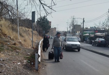 وقتی پیاده رو نیست