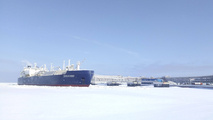 Japan and China shipowners open Arctic LNG transport route
