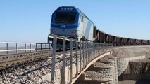 راه آهن در مسیر درست خصوصی سازی گام برمی دارد/ قدردانی از زحمات مدیرعامل راه آهن

