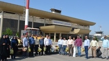 مشارکت کارکنان فرودگاه همدان در پاکسازی سطوح پروازی
