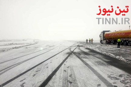 بارش برف و عملیات زمستانی در فرودگاه بین‌المللی مهرآباد تهران