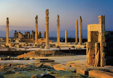 الزام پوست‌ اندازی گردشگری در بحران‌ ها