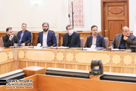  نشست مشترک وزیر راه و شهرسازی جمهوری اسلامی ایران و وزیر حمل و نقل کشور عراق