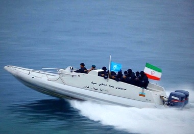 رژه دریایی در خلیج فارس برگزار شد