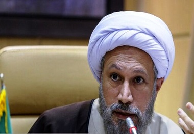 امام جمعه شیراز: اغتشاش‌گران چه جایگاهی دارند که می‌گویند آخوند باید برود؟