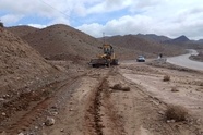عملیات لایروبی آبنماها و ترمیم محورهای مواصلاتی خراسان جنوبی