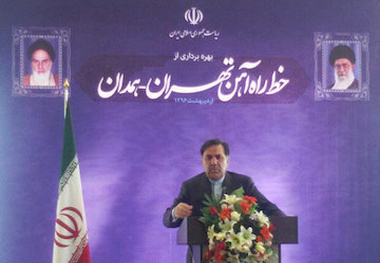  امسال ۱۸۰۰ کیلومتر ریل تحویل مردم می‌دهیم
