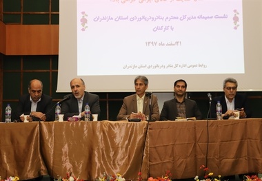 تلاش هرچه بیشتر همکاران برای رونق فعالیت های بندر نوشهر