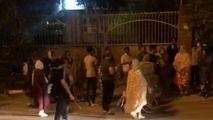 بندرعباس؛ حمله و آتش زدن درمانگاه به دلیل شایعه نگهداری بیماران کرونایی
