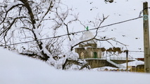 روستاهای کمران و گوکان فریدونشهر درمحاصره برف