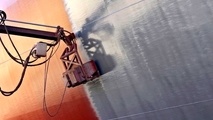 Hapag-Lloyd tests ship-painting robots