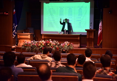 برگزاری همایش مدیریت بهینه  مصرف برق در مجتمع بندری امام خمینی(ره)