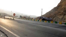 انسداد محور بندر خمیر - بندر لنگه پس از زلزله 