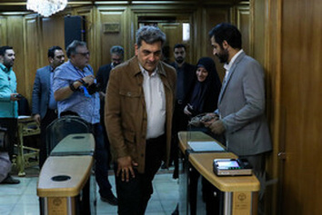 جلسه علنی شورای شهر با حضور شهردار تهران