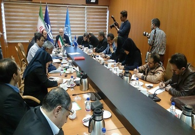 چرایی سقوط هواپیما در اولویت است/ نیروهای امدادی در حال پیاده شدن در محل سقوط هستند